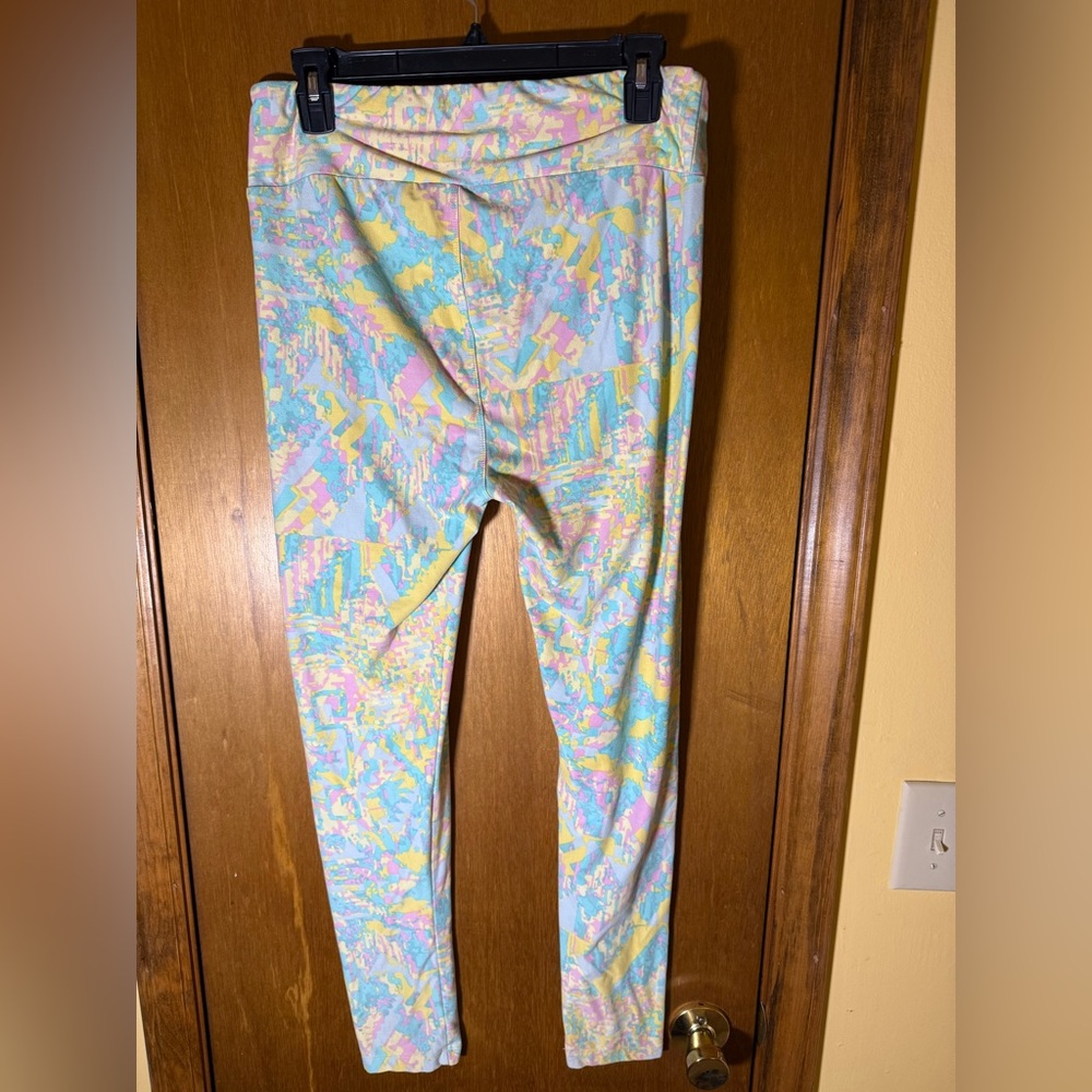 LuLaRoe Women’s Tall Curvy Leggings in Pastel Multicolor - Picture 2 of 4